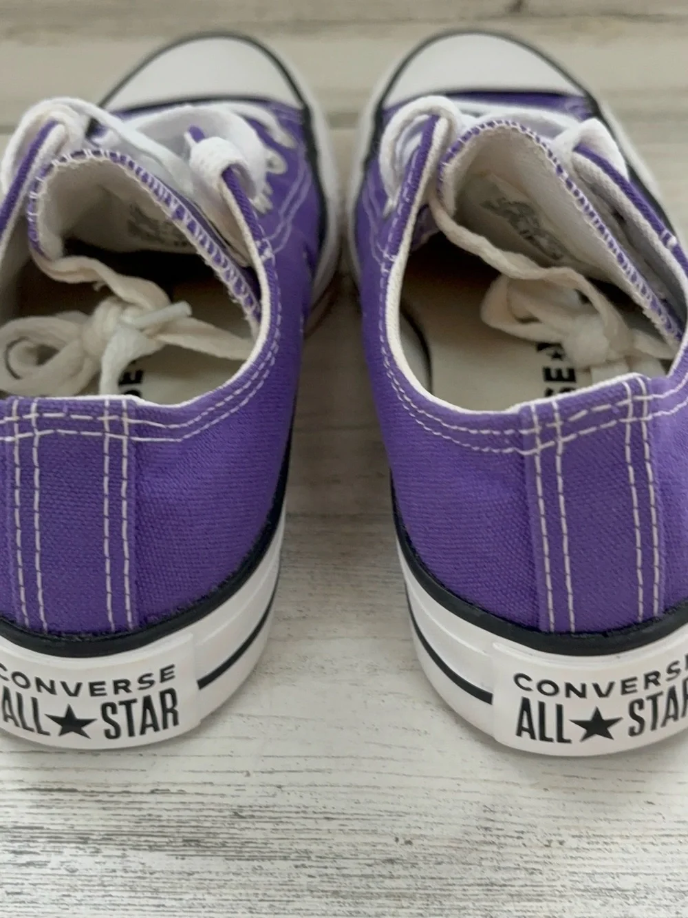 Converse CTAS Women’s Size 5 Big Girls Size 3.5 Low Top Lace Up Sneakers